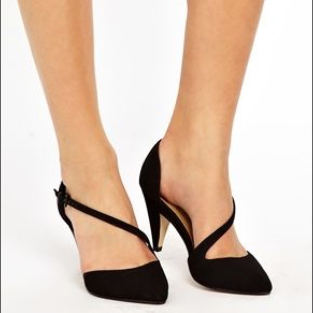 Sexy ASOS black pointed heels w/ cross-over strap